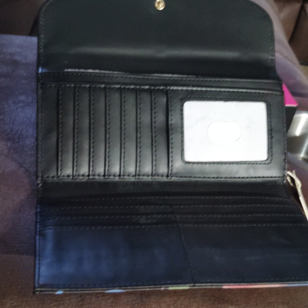 Floral Wallet - Picture 3 of 3